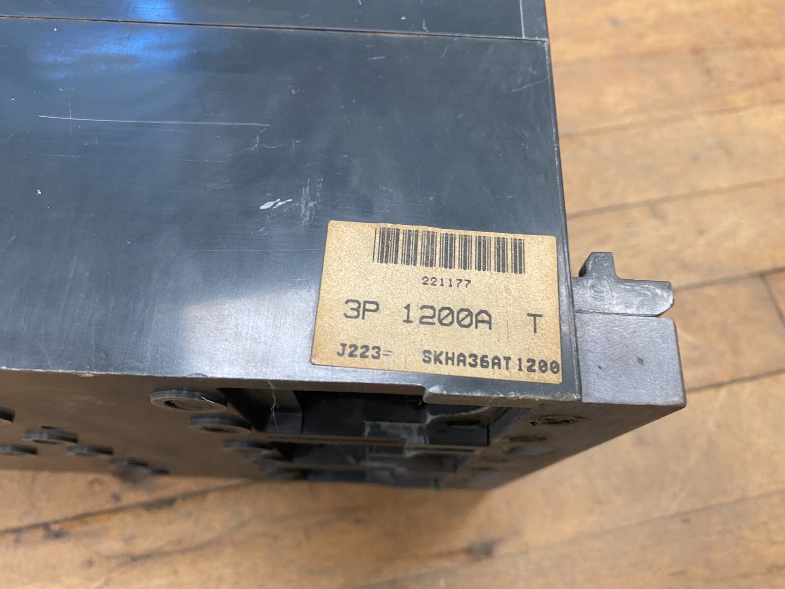 GE SKHA36AT1200 HI-Break Circuit Breaker 1200A 600V 3P 3PH Plug SRP1200A 1000A