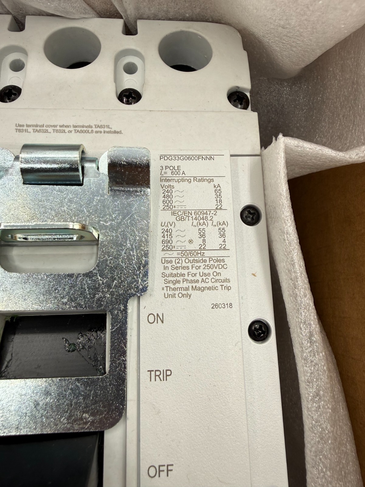 Eaton PDG33G0600FNNN 600amp 3pole Circuit Breaker W/ PDG3XPXR30250B2N – New