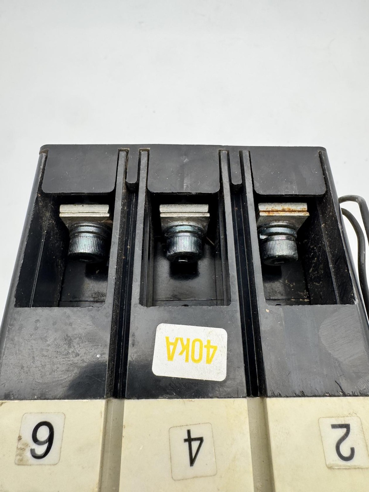 SIEMENS 3VF4 CIRCUIT BREAKER 3VF4231-1DF41-7KA0 125AMP 600VOLT 3POLE