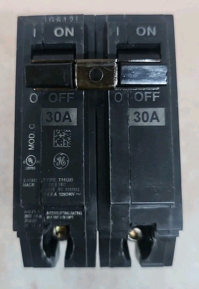 GE THQB2130 30 Amp 120/240 VAC 2 Pole Type THQB Bolt-On Circuit Breaker –