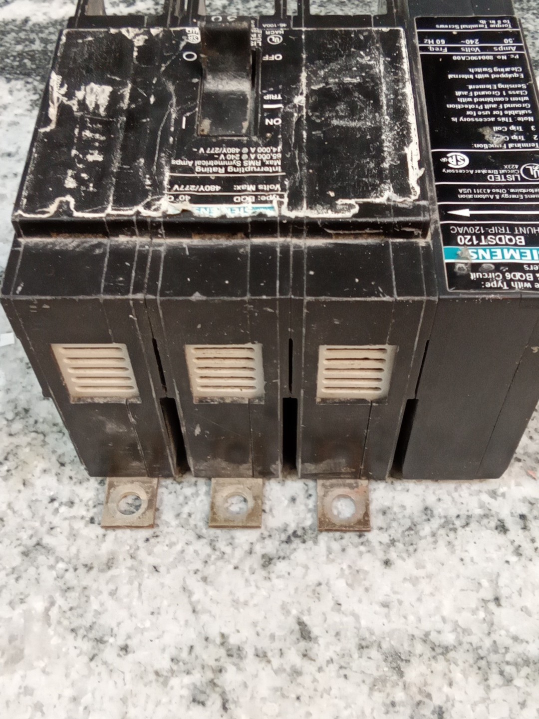 Siemens/BQD330/30A/3P/480Y/277V/BQD/BOLT ON/Breaker W/ BQDST120 Shunt TRIP(22C3