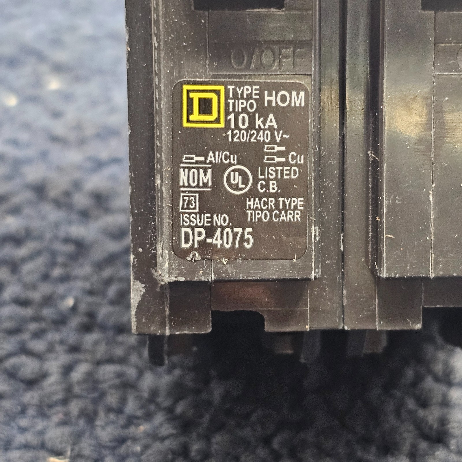 Square D DP-4075: HOM 10kA 120/240V 50/60Hz 2-Pole 30A Circuit Breaker