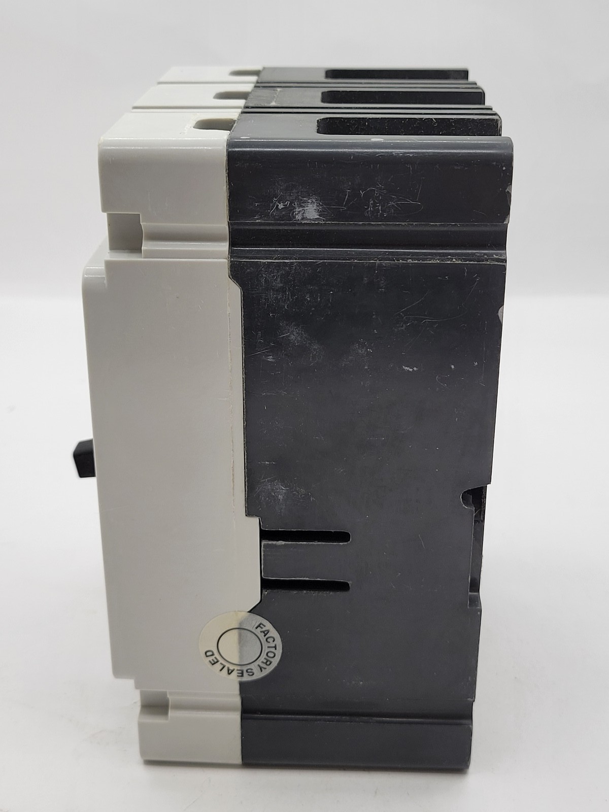 Eaton HFD3030 Bolt-On Circuit Breaker 30A 3P 600V HFD65K Red 30 Amp