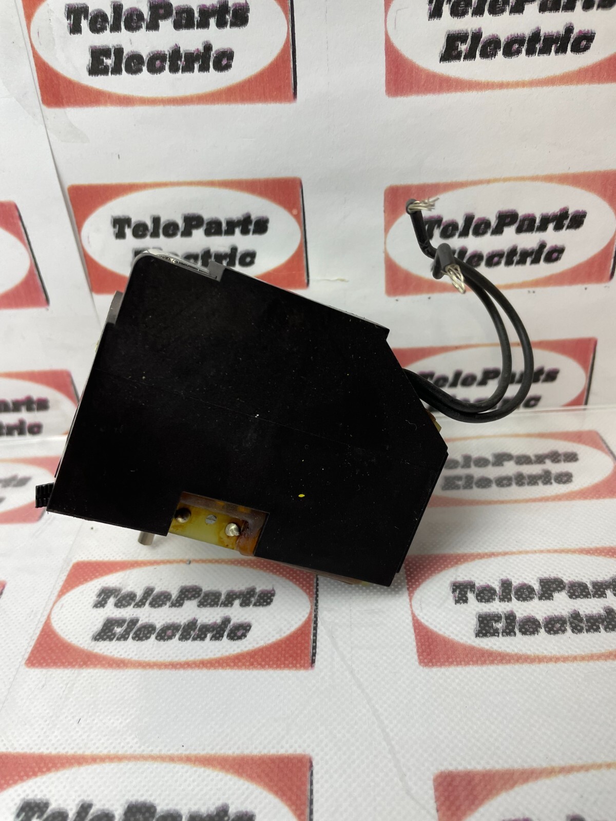 SIEMENS UNDER VOLTAGE RELEASE 48 VDC USED (STOCK S-405)