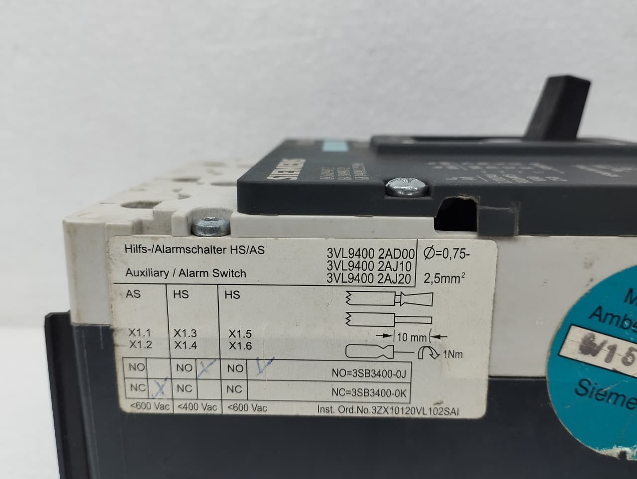 3VL3725-2AA36-0AA0 Siemens 3P 200A VL250 1PC Used