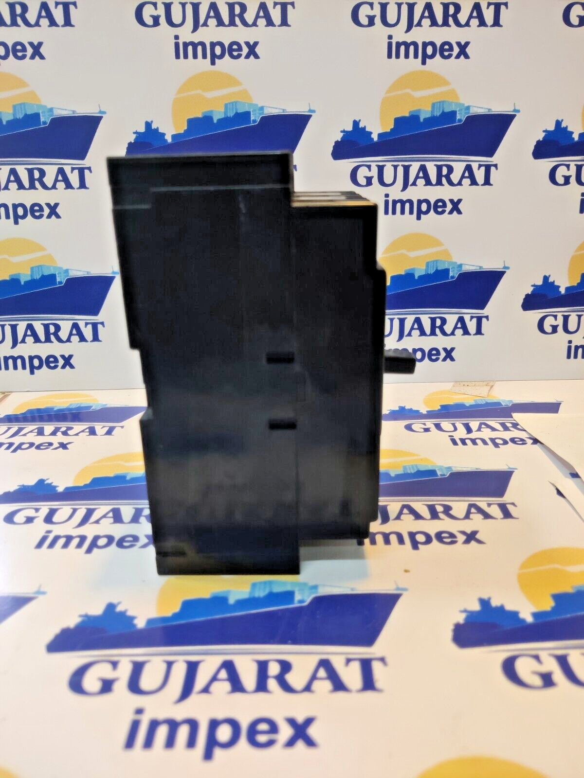 HYUNDAI MOLDED CASE CIRCUIT BREAKER HO-100BA 60A 3P 18KA AC600V DC250V TESTED OK