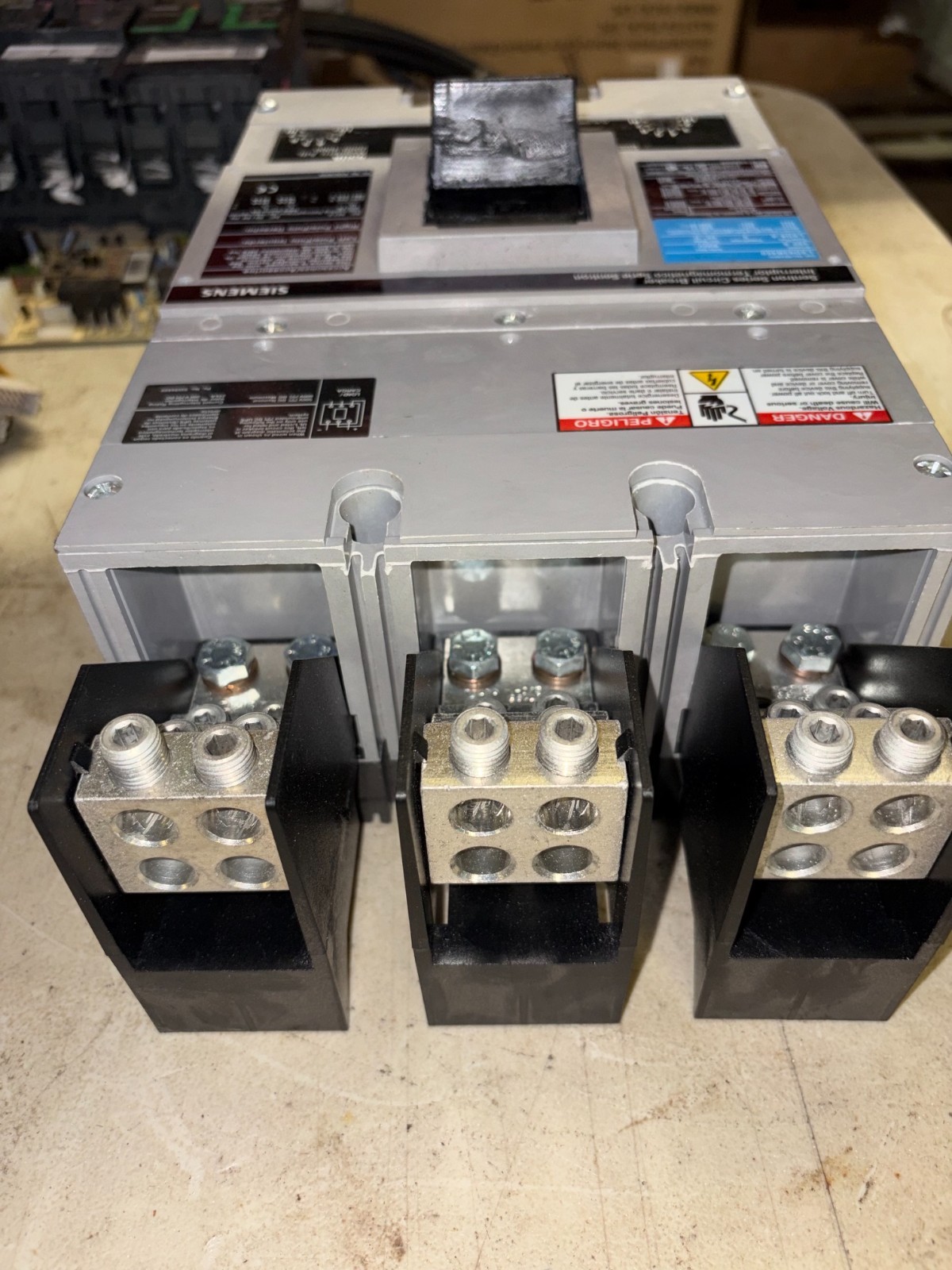 Siemens LXD63B450 Circuit Breaker – 450 Amp, 600 VAC, 3 Pole 🇺🇸