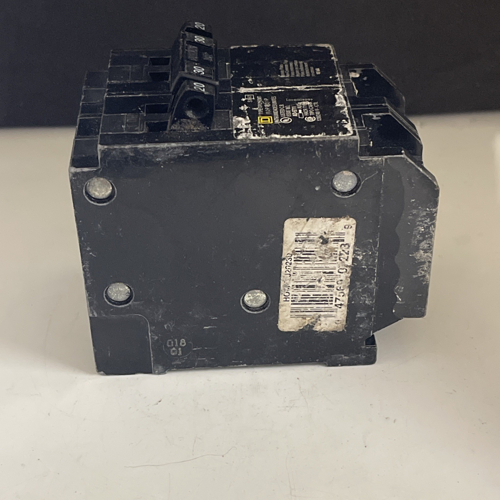HOMT2020230 Homeline Quad Two 1 Pole 20 Amp One 2P 30 Amp Plug In Tandem Breaker