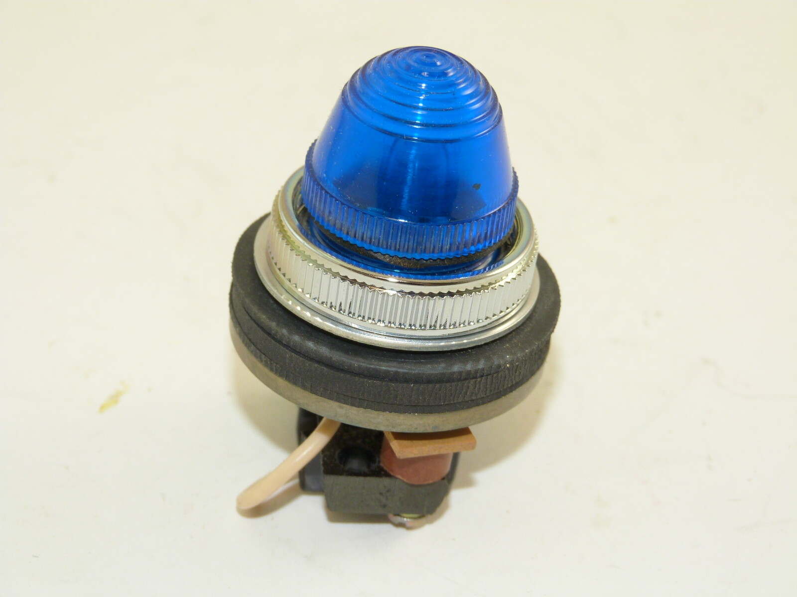Westinghouse 0TFF Indicating Light 120V AC/DC Base Lamp NEW