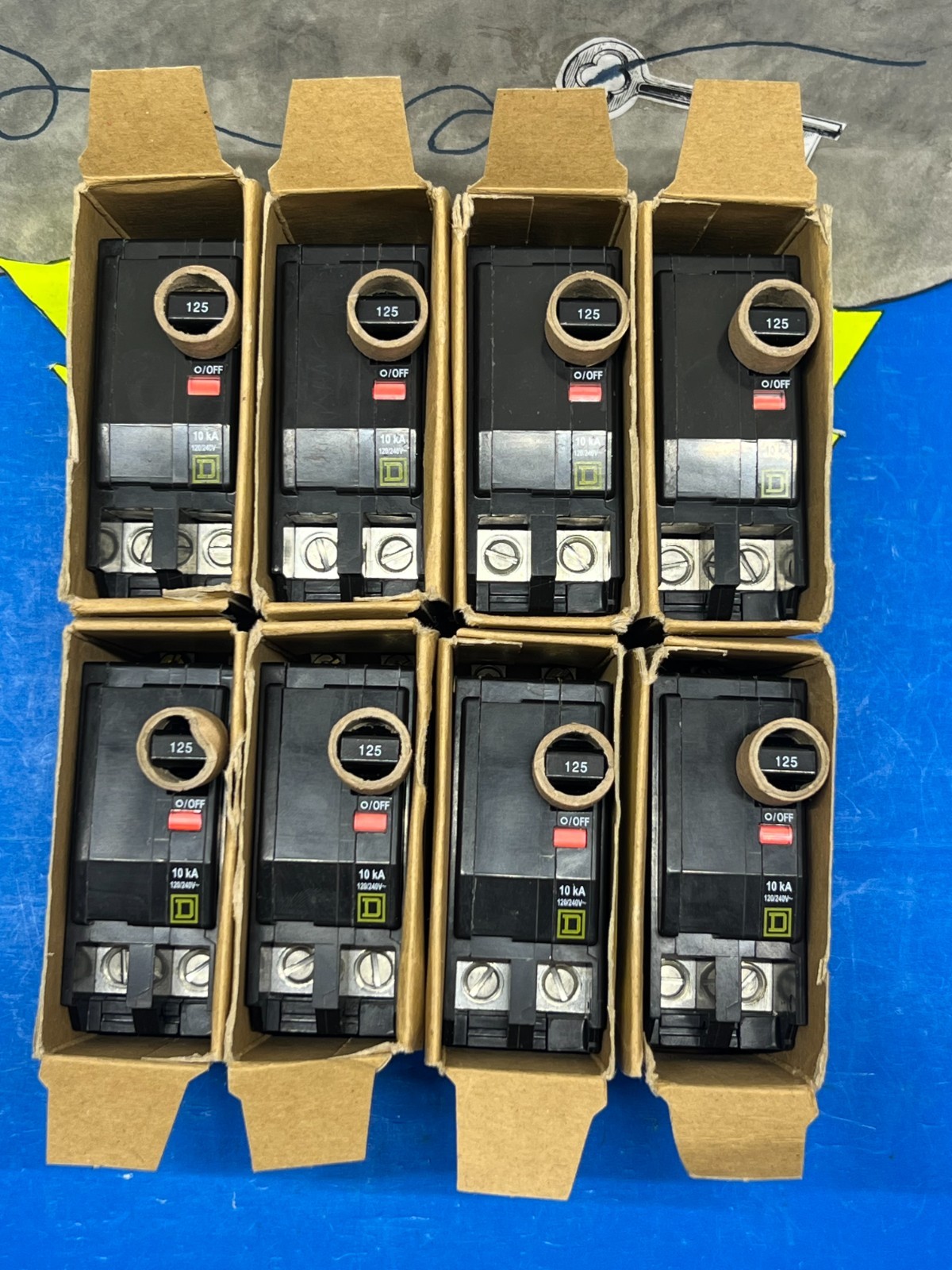 Square D QOB2125, 2 Pole, 125 Amp, 120/240v (New)