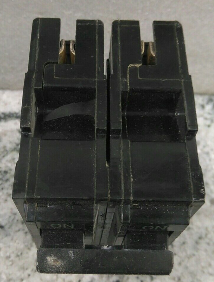 GE/BREAKER/THQL2120/20A/2P/ 120/240VAC/THQL/PLUG-IN/ GROVE/(b4c2)