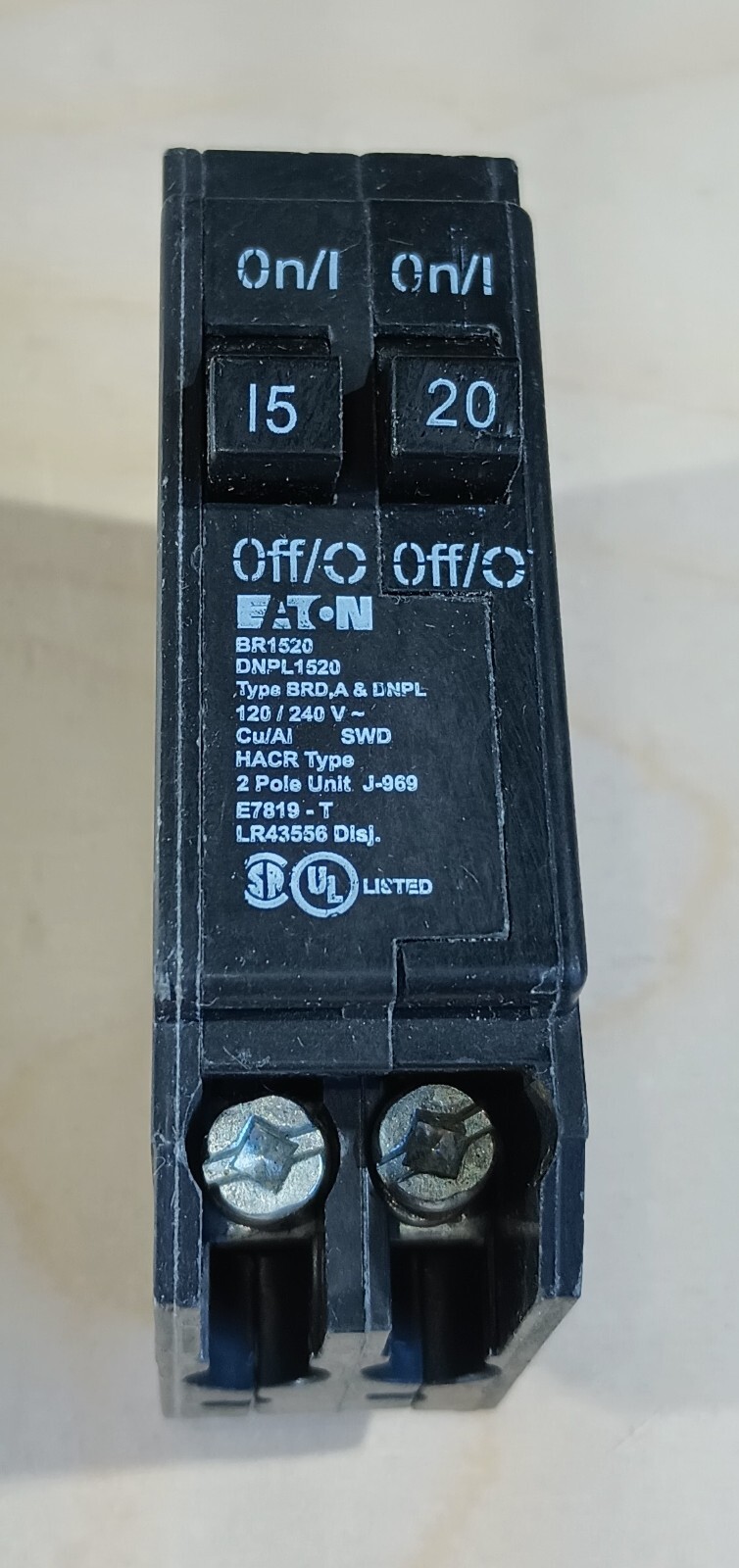 Eaton BR1520 Circuit Breaker