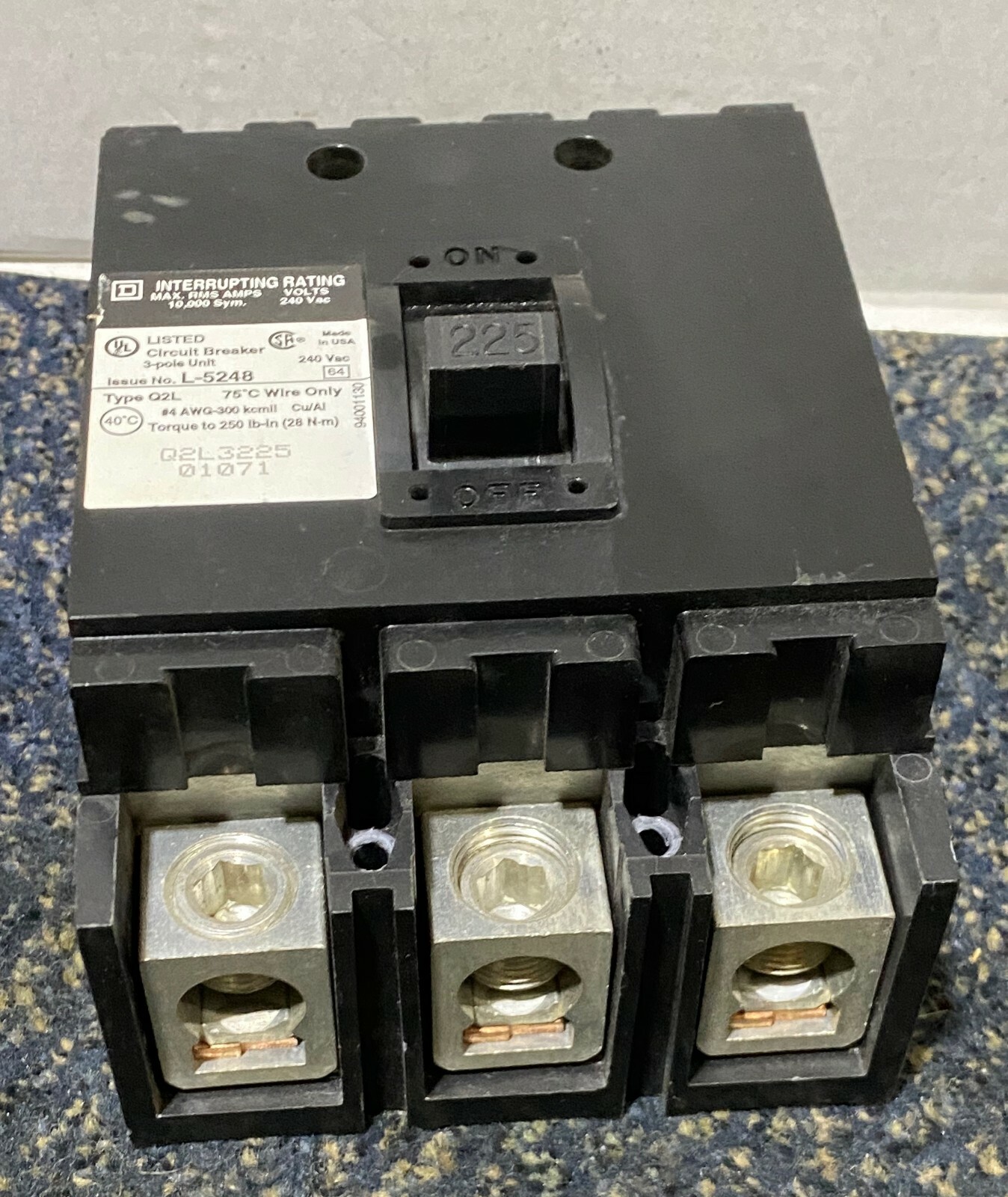New Takeout Q2L3225 (225 Amp/ 240 Volt) 5 In Stock