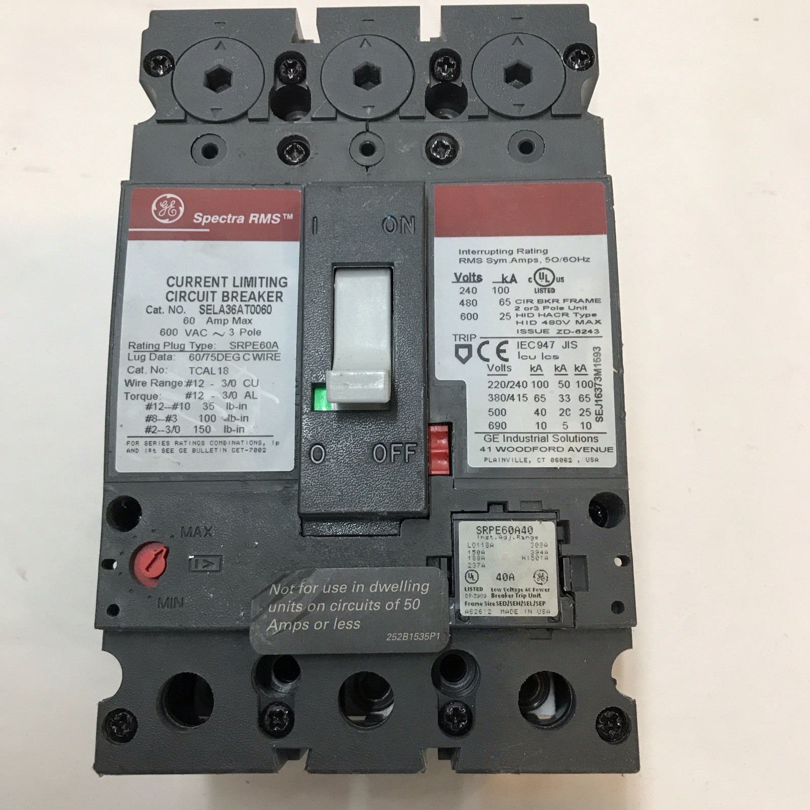 GE Spectra 40 Amp Circuit Breaker 3 Pole 600 VAC SELA36AT0060