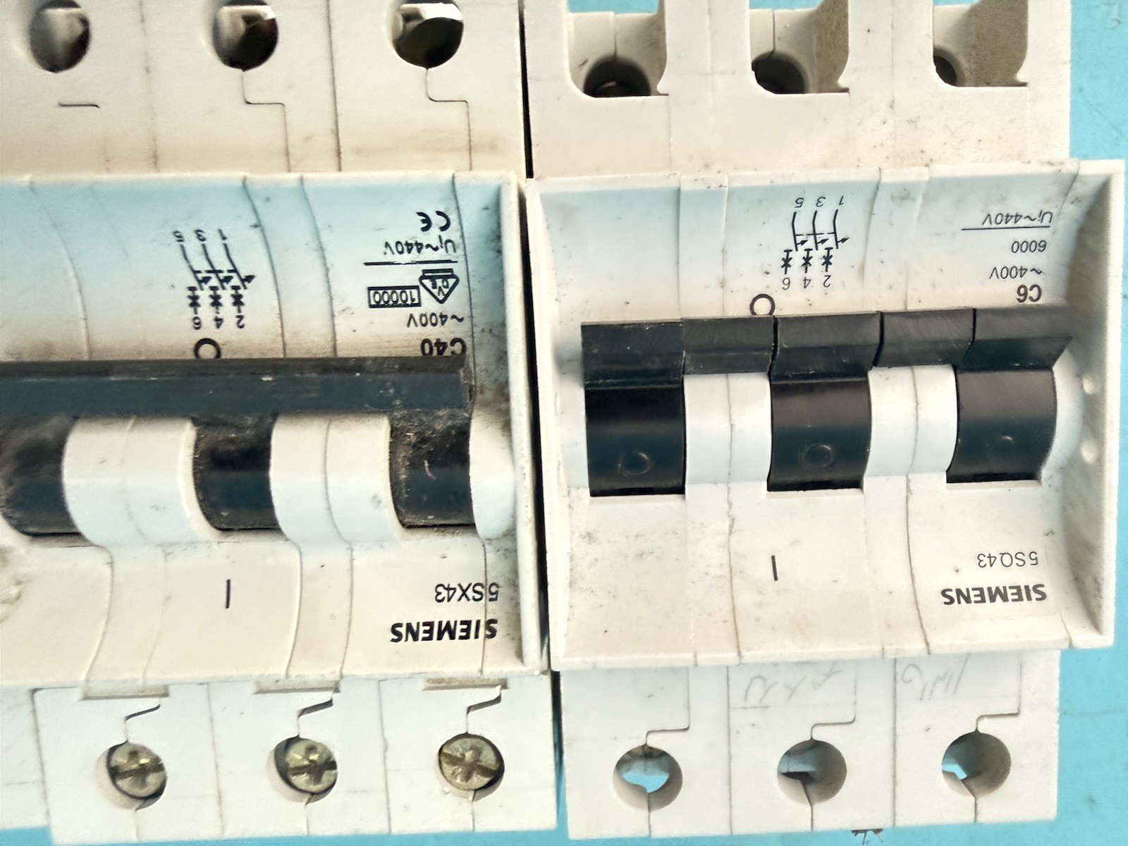 Lot of 4 Siemens 5SX43 3-Pole Circuit Breakers C6 C40 400V DIN Rail MCB