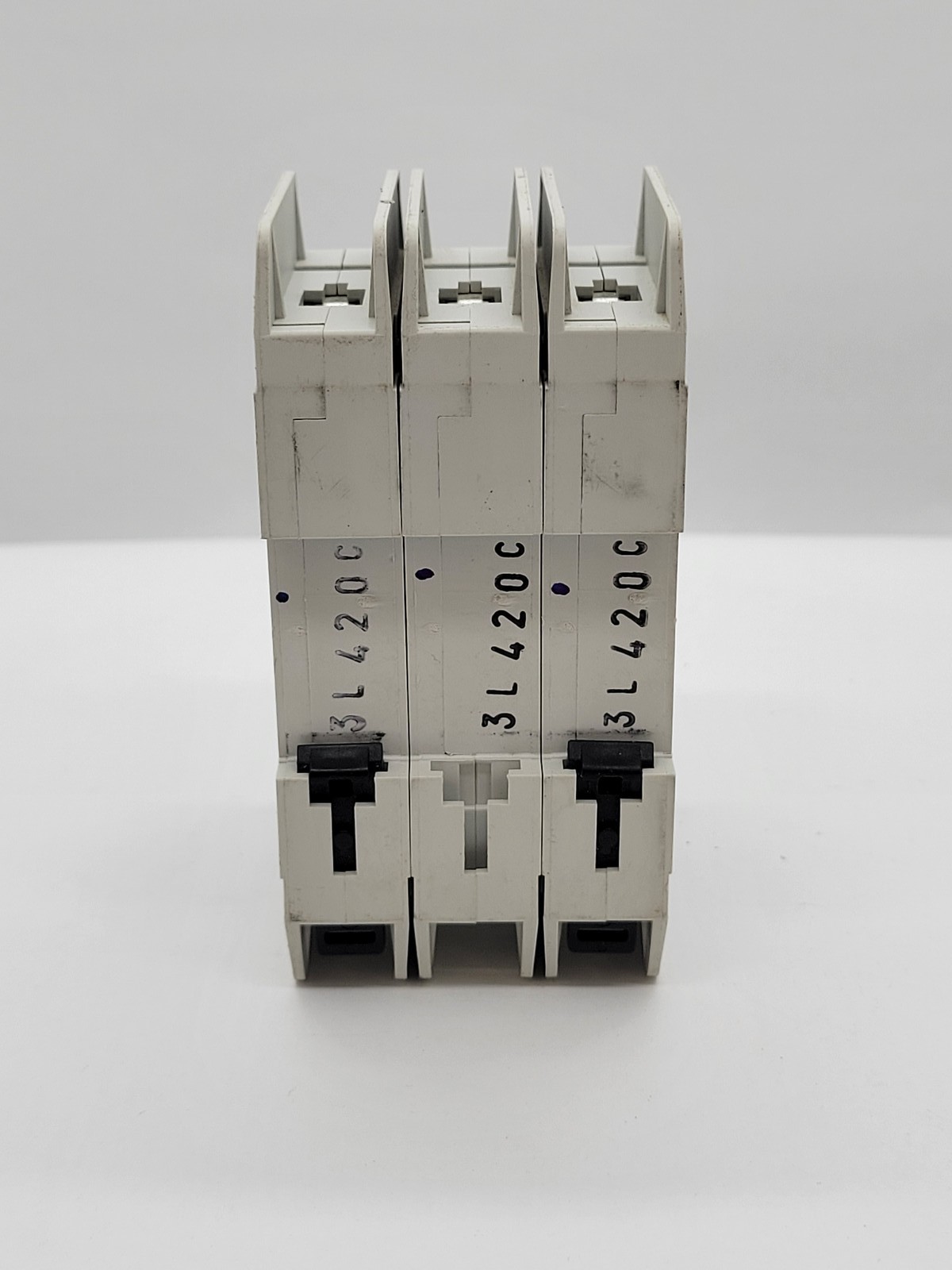Eaton FAZ-C20/3-NA Miniature Circuit Breaker 20A 3P 480Y/277V 14KA Din Rail