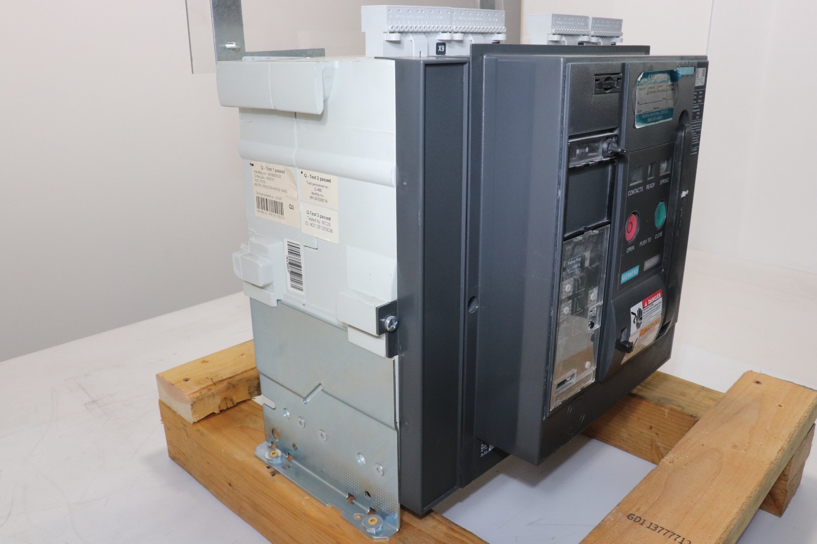 SIEMENS WLL2F325 L2F325VAXXXXXBN 2500A 600V 3-POLE CIRCUIT BREAKER, 100KA@480V