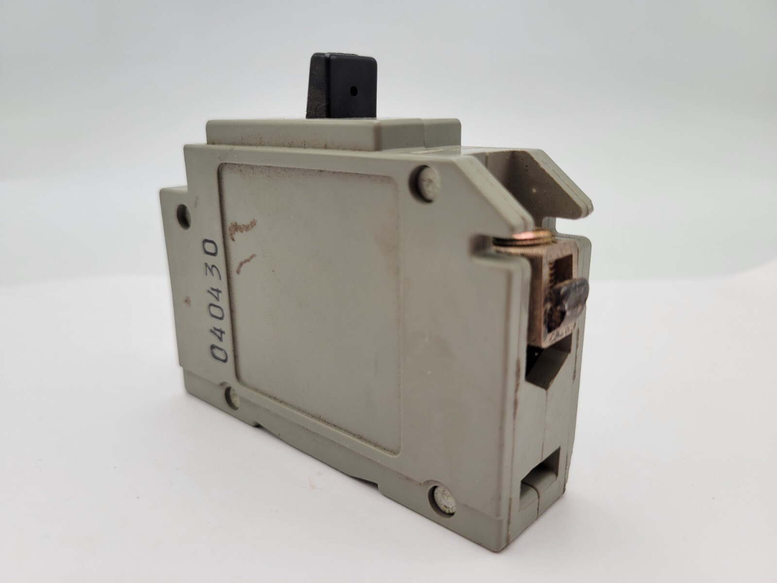 Cutler Hammer 5925-01-244-1756 Plug-In Circuit Breaker 15A 125V 1P Type ALB-1 25