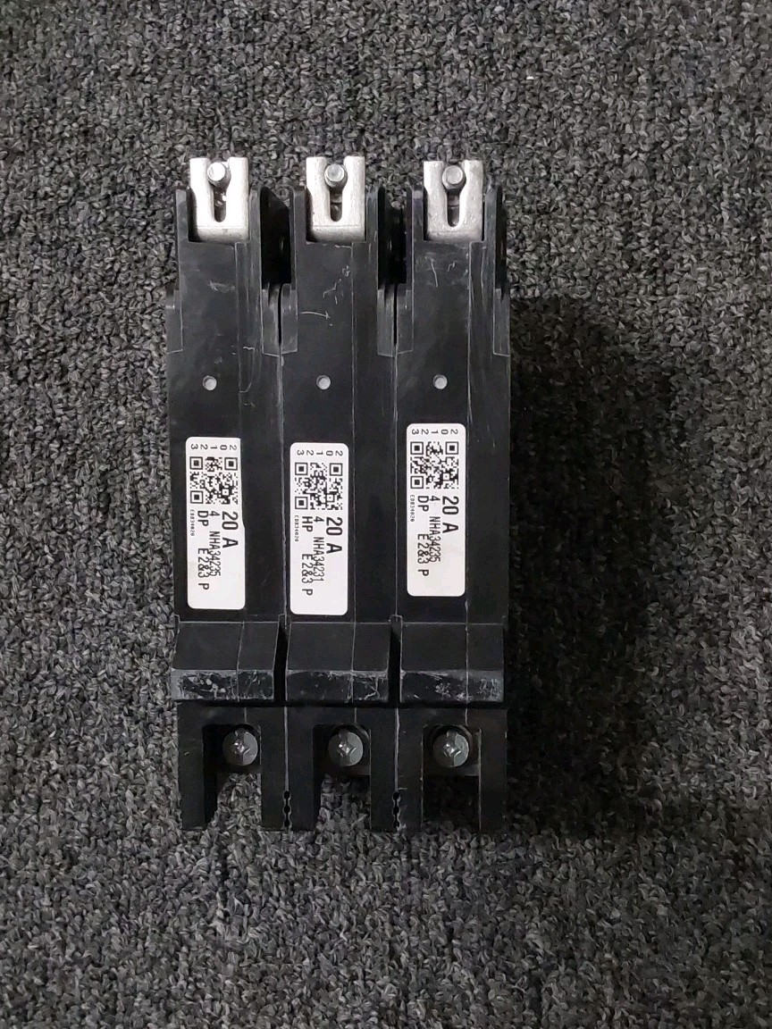 Square D EDB34020 Bolt On Circuit Breaker 3P 480Y/277V 18KA EDB 3 Pole 20Amp AB
