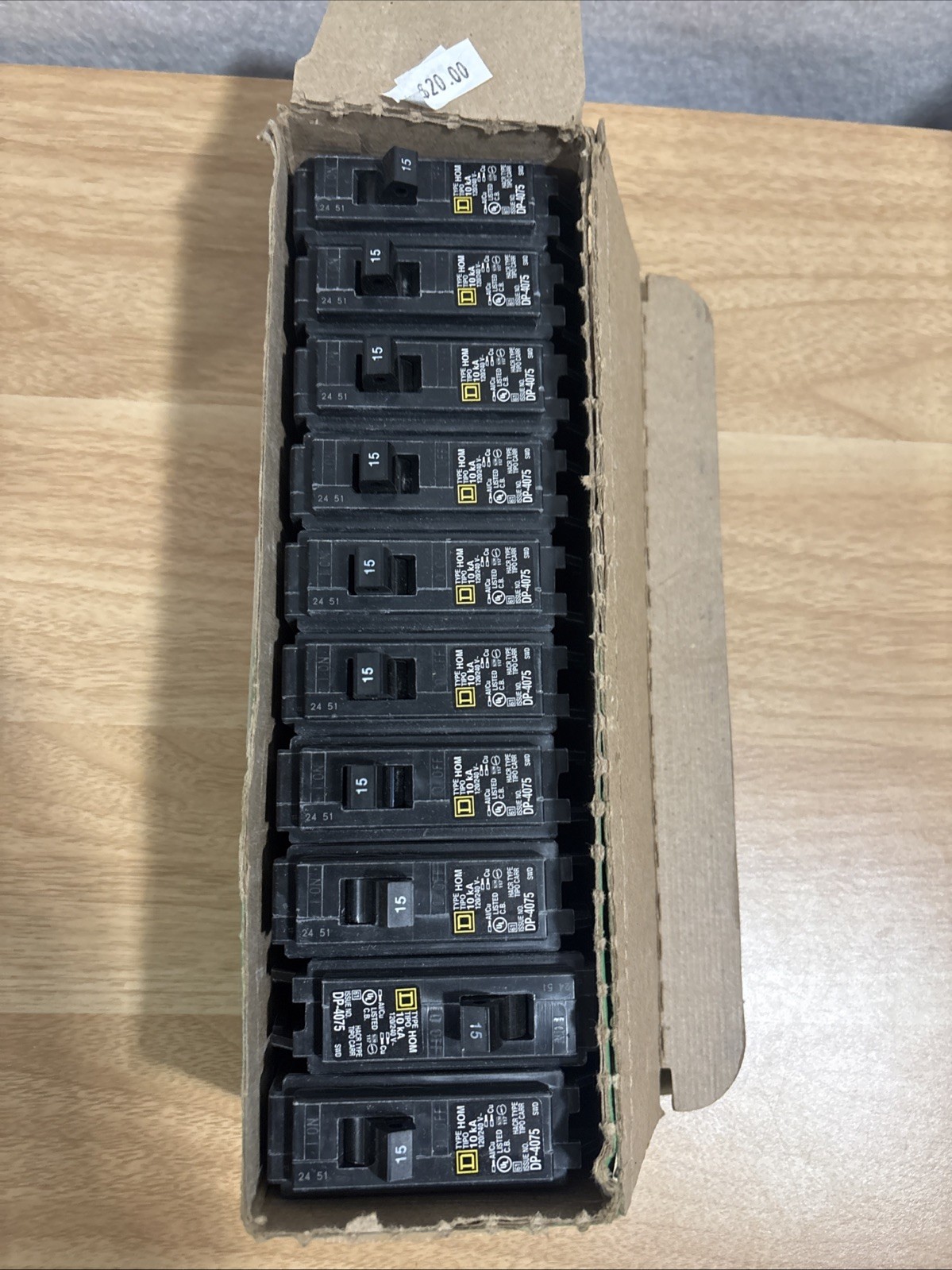 10 PACK HOM115CP Homeline, 15A, 1 pole, 120/240VAC BRAND NEW