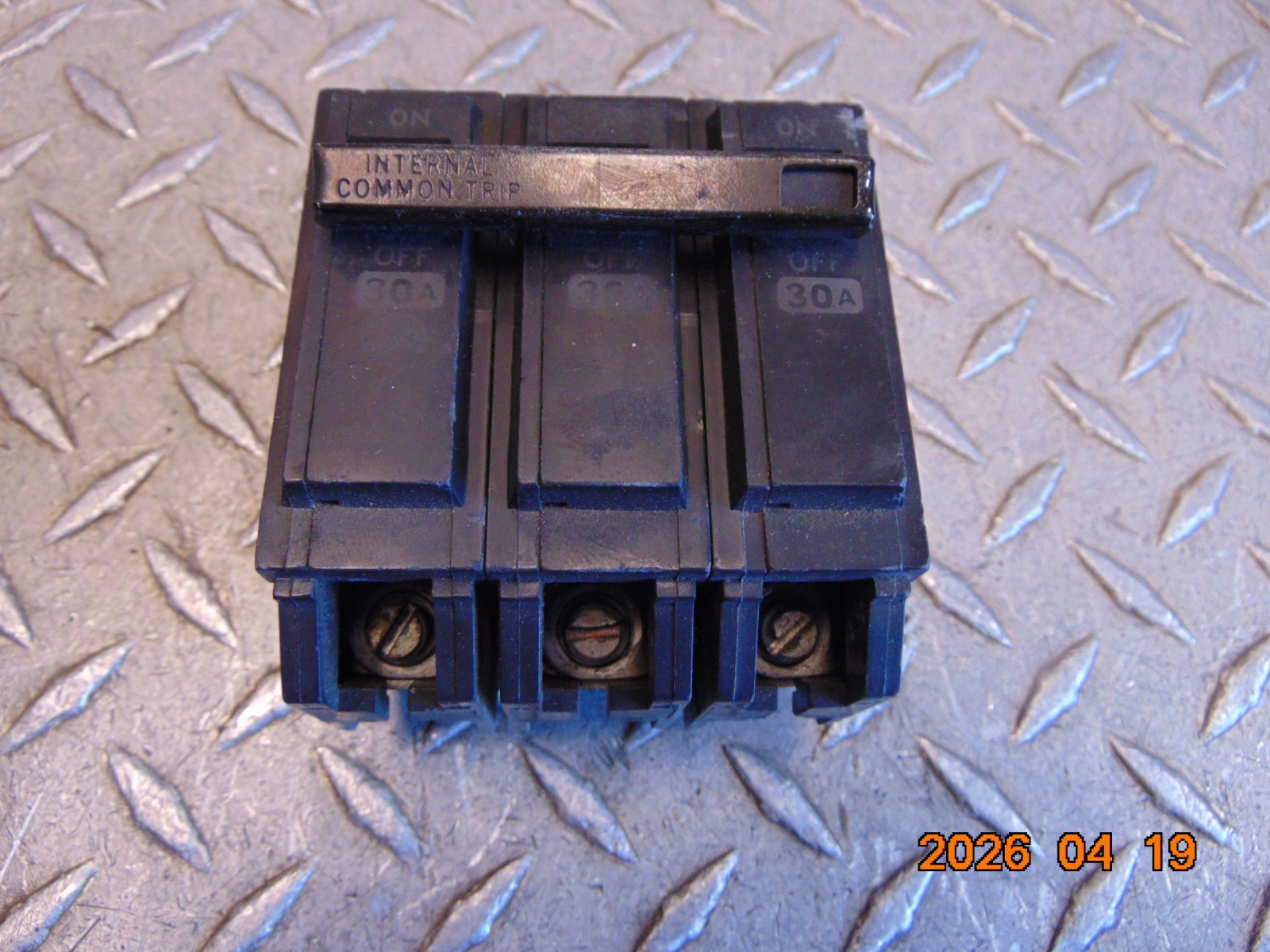 GE THQL32030 30A 30 AMP 3-POLE CIRCUIT BREAKER