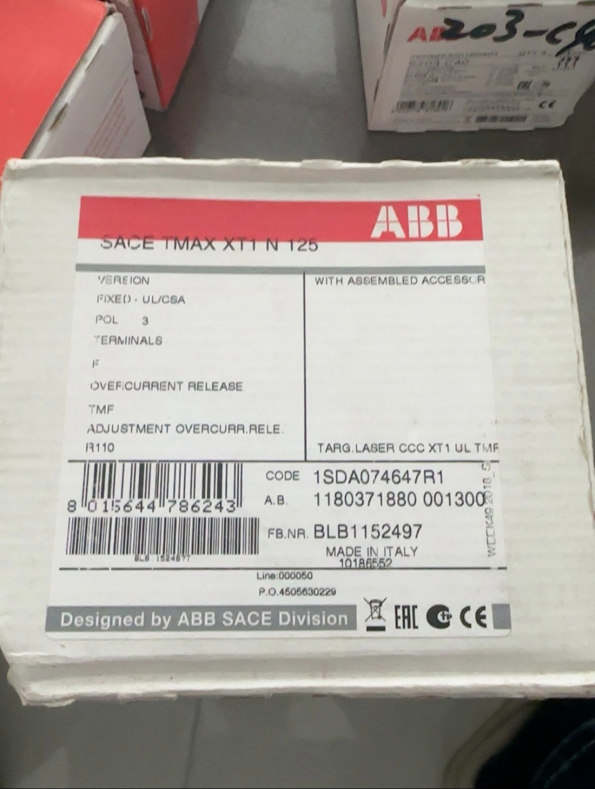 ABB plastic-enclosed circuit breaker SACE TMAX XT1N125 The original packaging