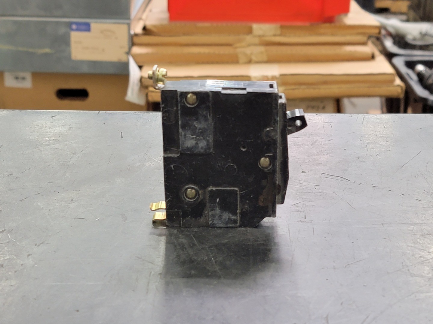 SQUARE D QOB130 30 Amp, 1 Pole, 120/240 volts Circuit Breaker – Electrical