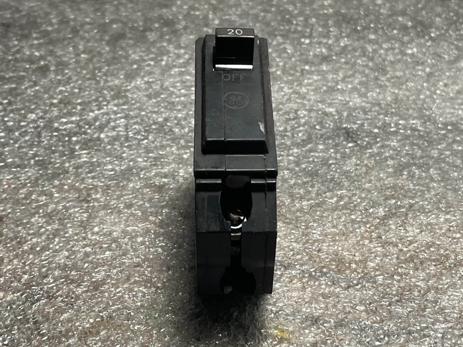 GE Circuit Breaker 1-Pole 20-Amp THQ TR IP