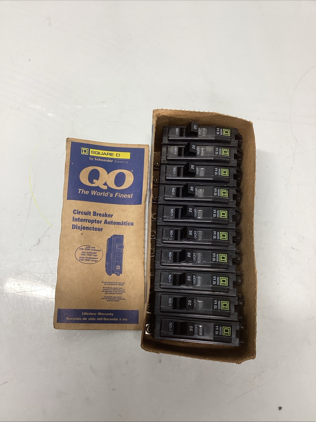 SQUARE D QOB120 circuit breaker Lot Of 10. U-556