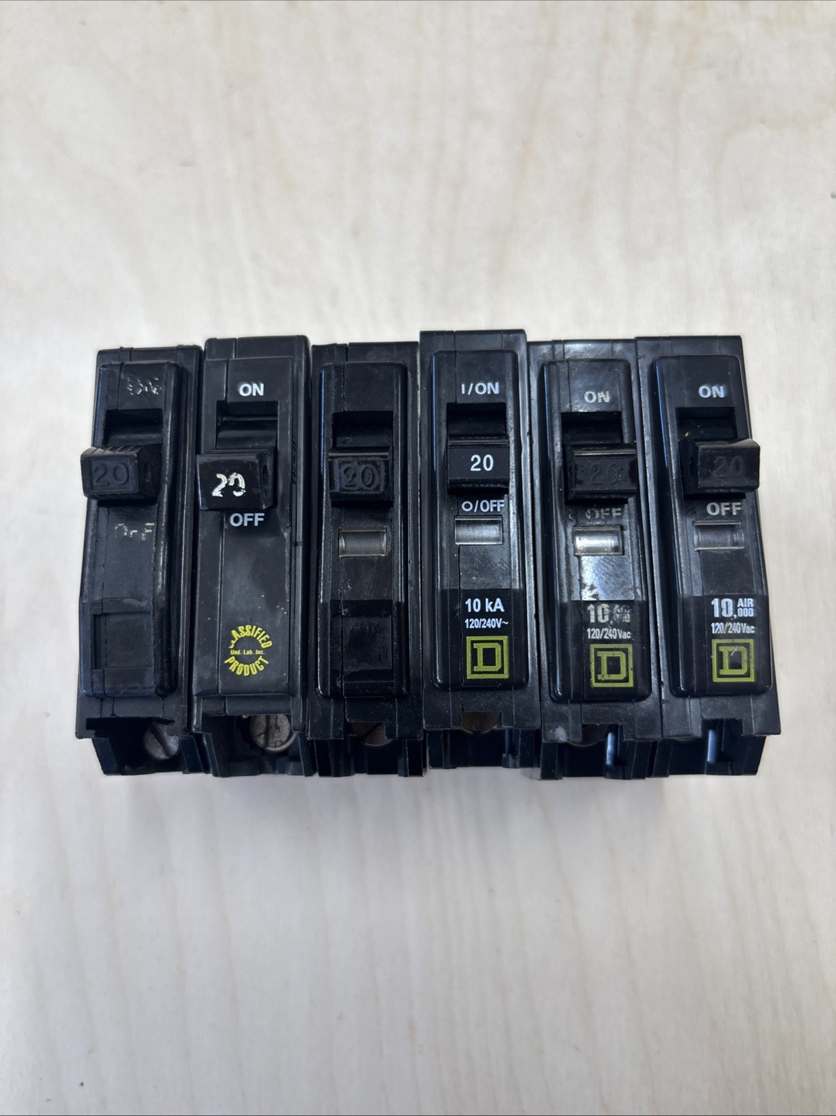SQUARE D QO120 20A Circuit Breakers Type Q0 120/240V 1-Pole LOT OF 6