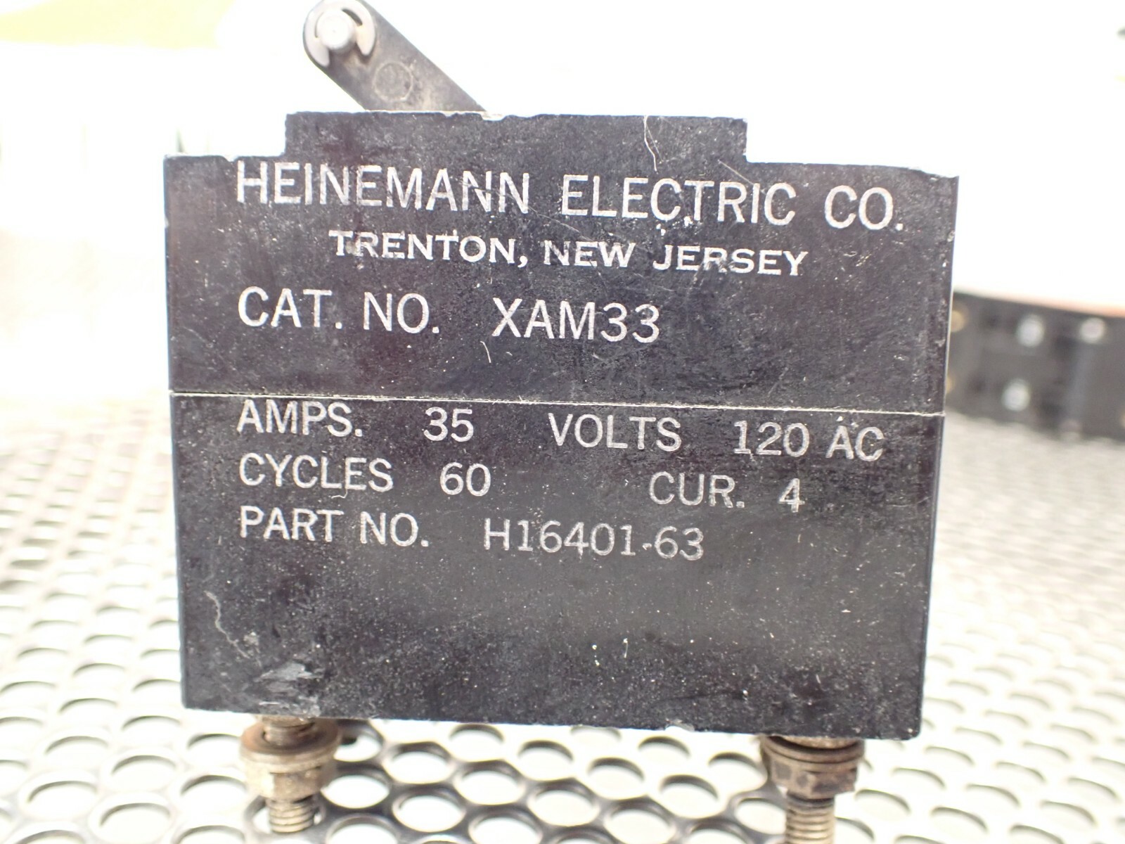 Heinemann XAM33 Circuit Breakers 35A 120VAC 60Cy Cur. 4 New Old Stock (Lot of 4)