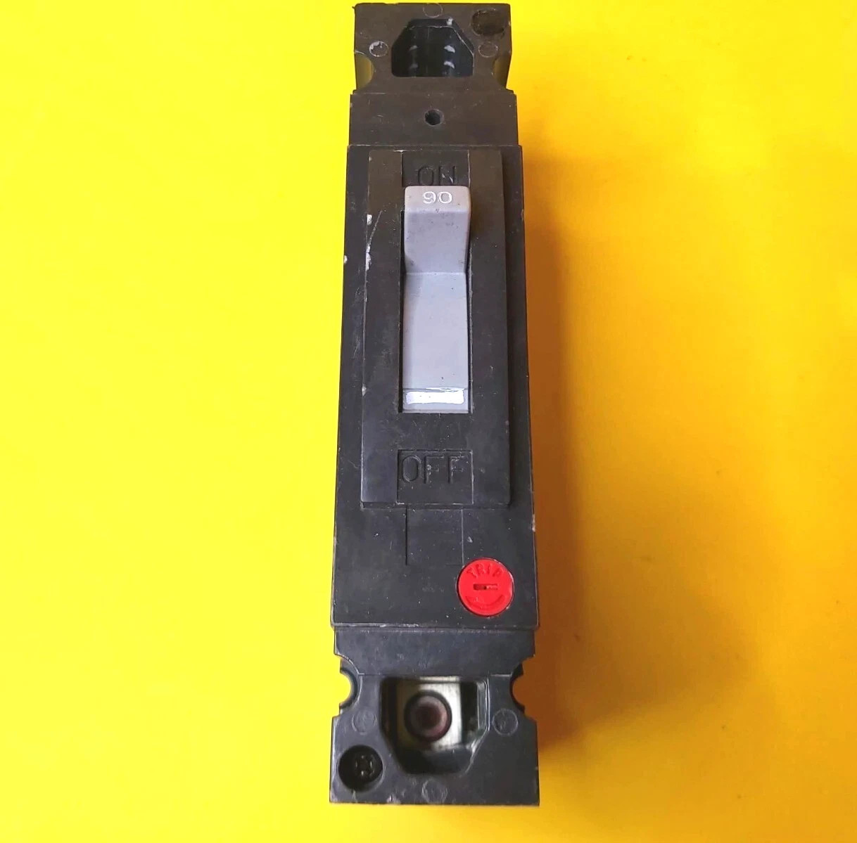 ⚡ GENERAL ELECTRIC GE TED113090 90A 1P 277 VAC 125 VDC E11592-J CIRCUIT BREAKER⚡