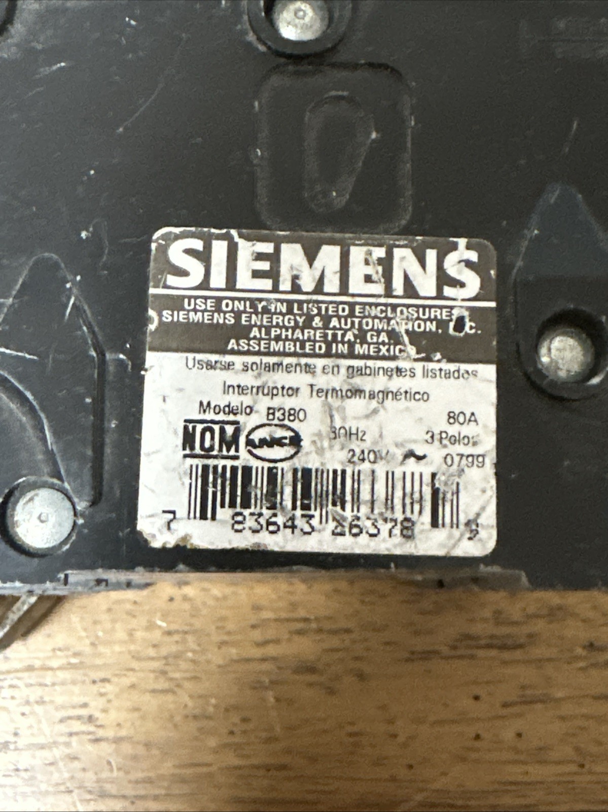 SIEMENS B380 3 POLE 80A 240V Type BL Bolt On Circuit Breaker