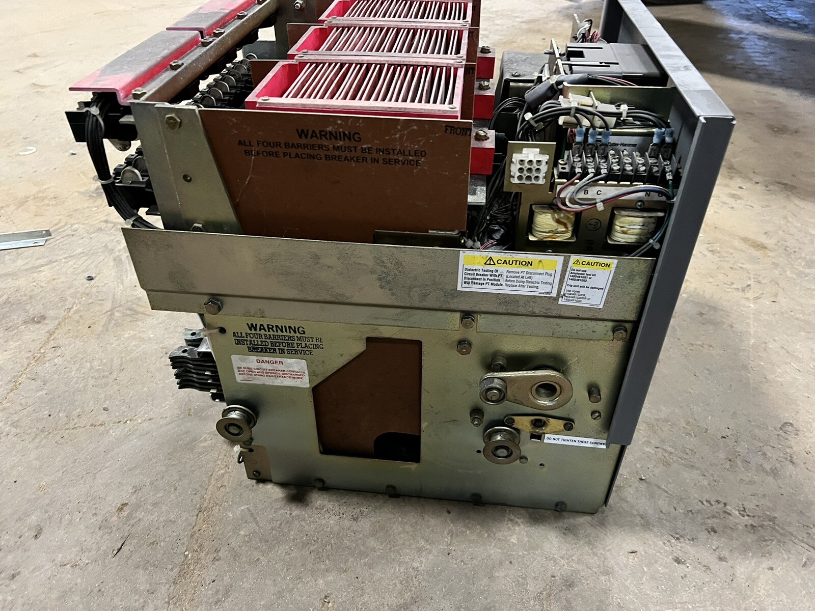 Square D DA416 1600 Amp Low Voltage Circuit Breaker, GC, Rack In