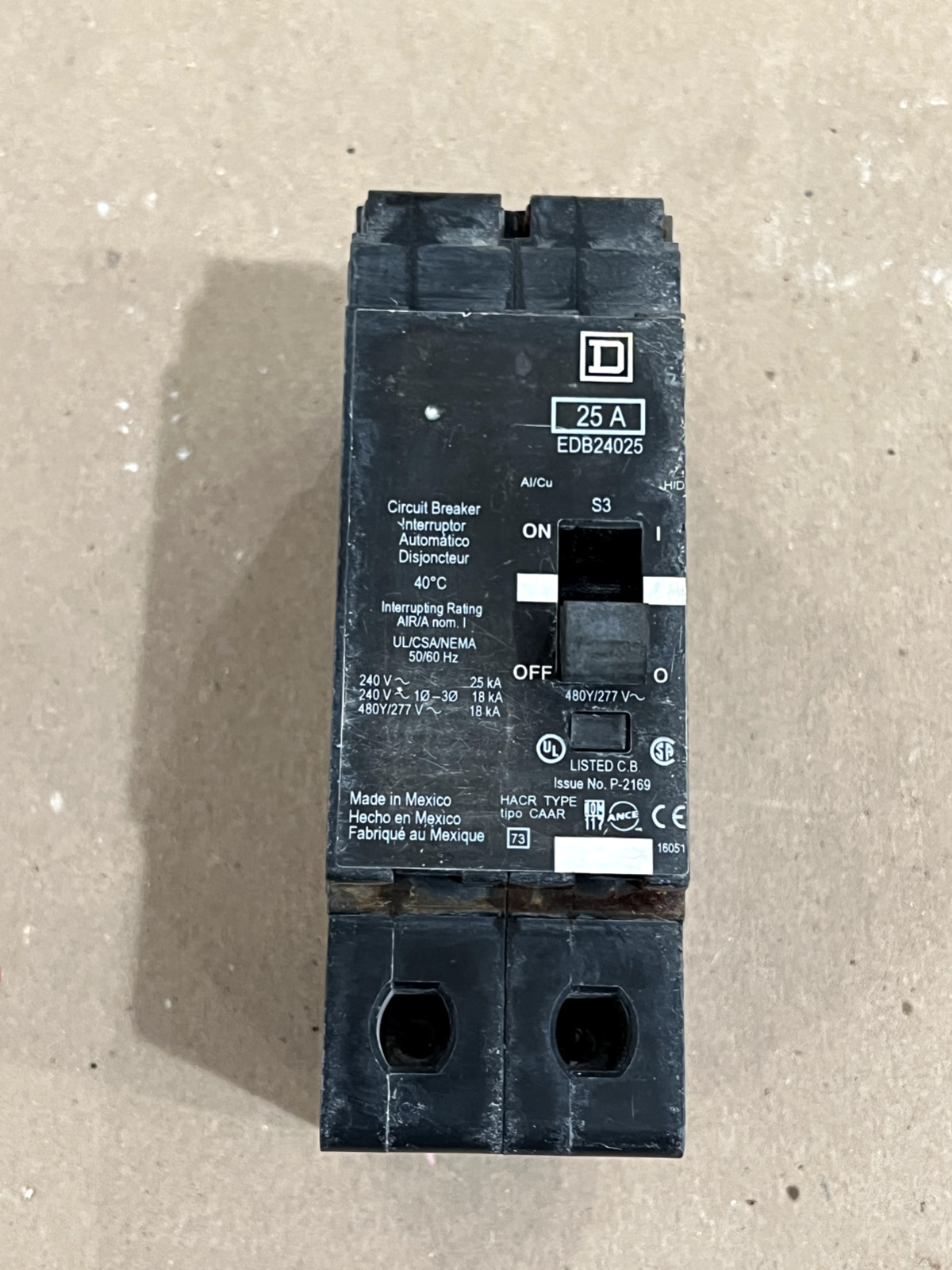 Square D EDB24025 circuit breaker 2p 25amp 480v