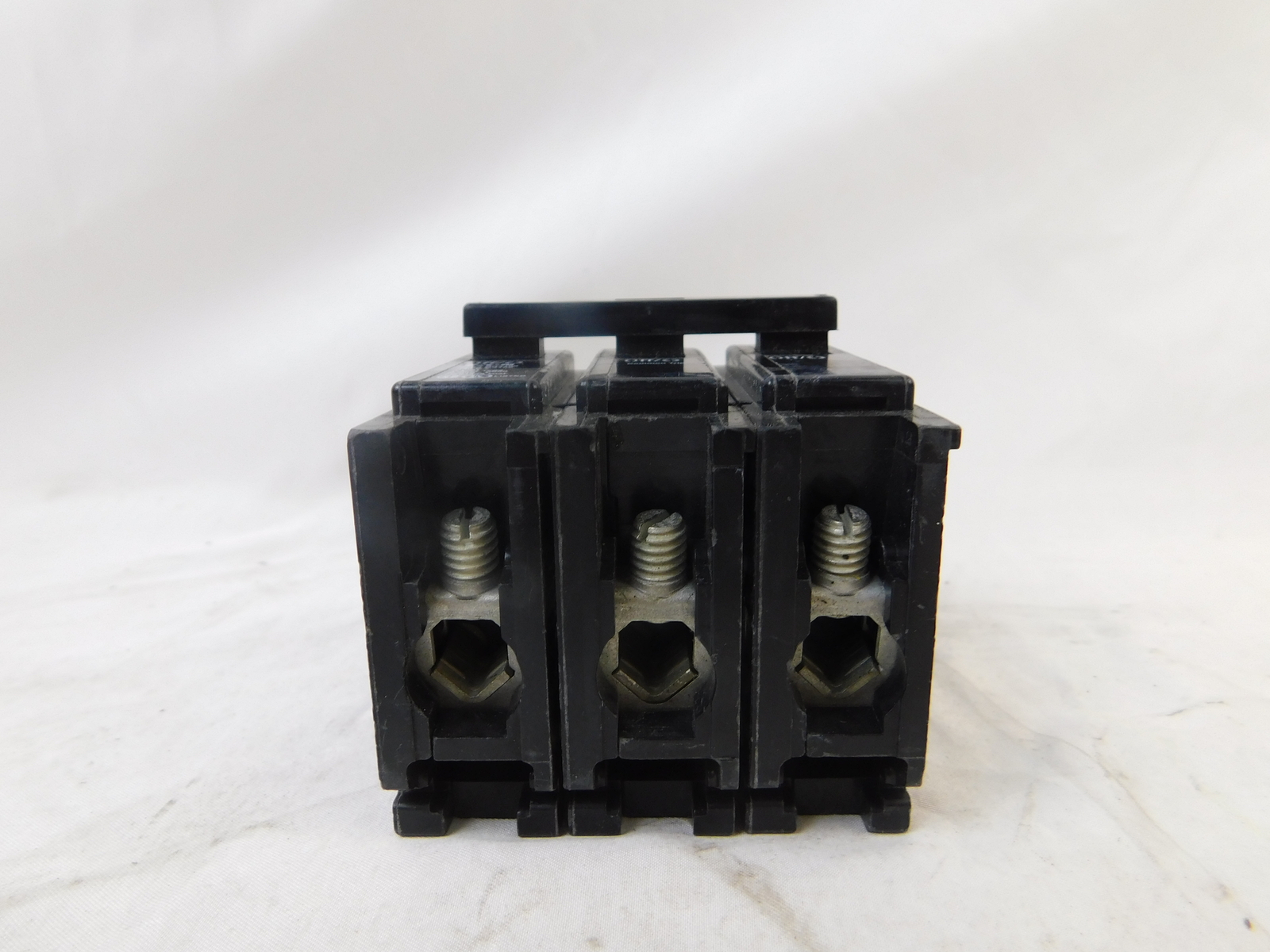 Eaton NSB BR3100 Miniature Circuit Breakers (MCBs) BR 3P 100A 120V 50/60Hz 3Ph E