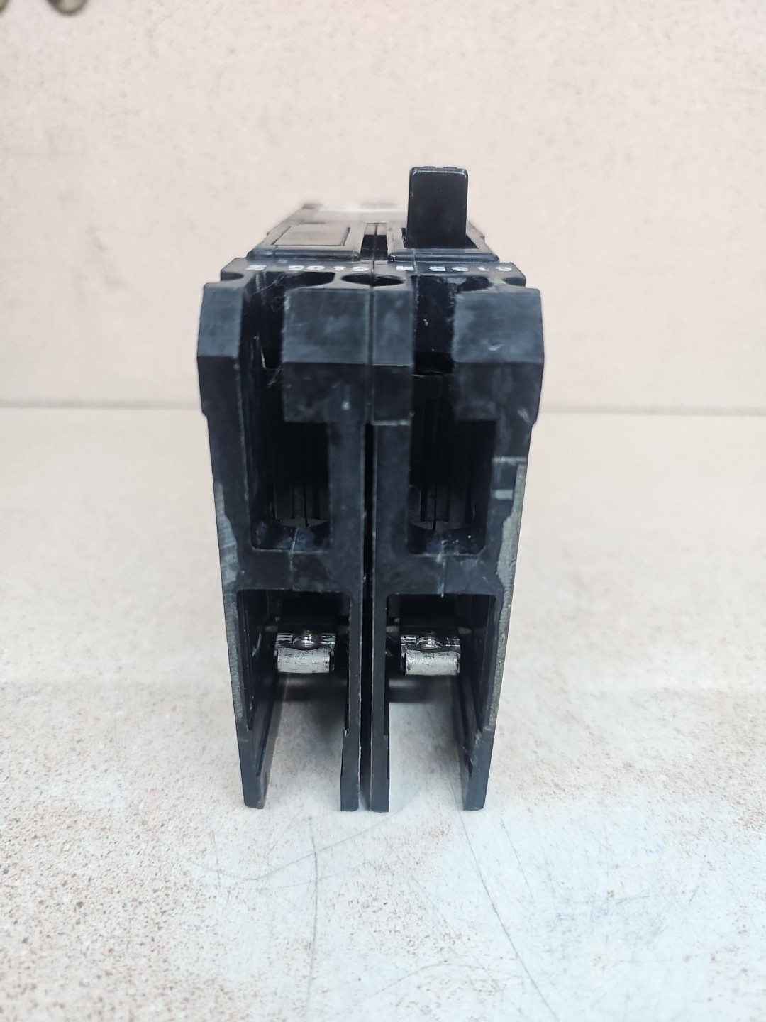 ITE Siemens E42B020 Black 480Volts 20Amp Type E4-A 2 Pole Unit Circuit Breaker