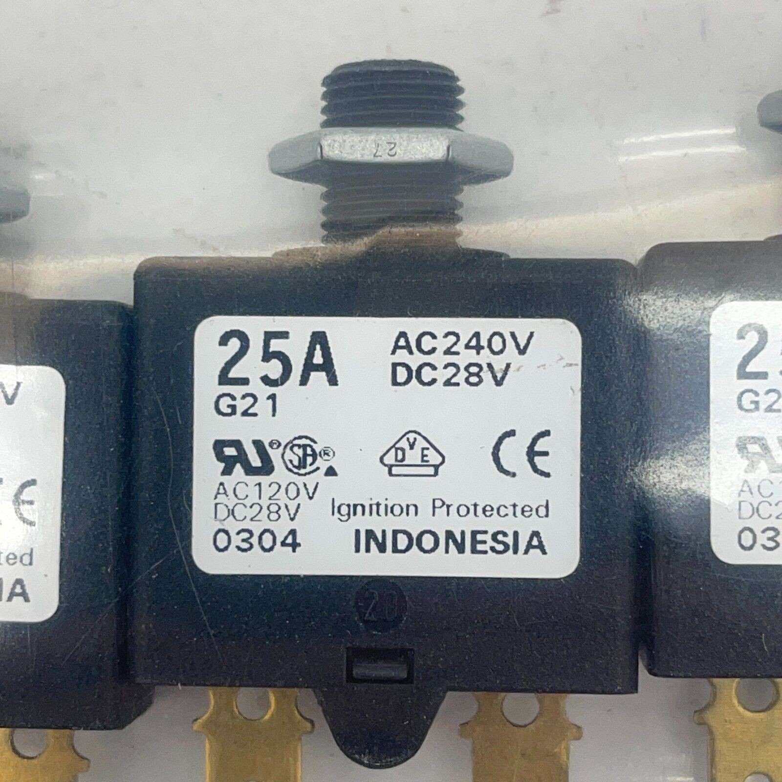 ETA 1658-G21-02-P10-25A Circuit Breaker Thermal 1Pole 25A 240VAC/28VDC – 5 Pcs