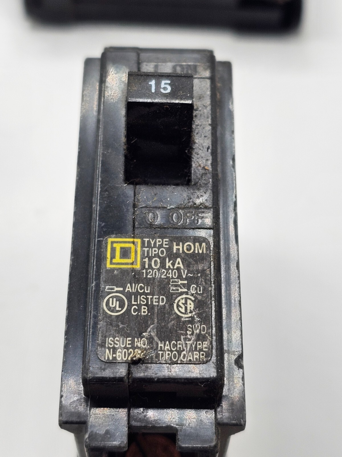 Square D HOM 10KA 120/240V 50/60 Hz Single Pole 15 Amp Circuit Breaker N-6020