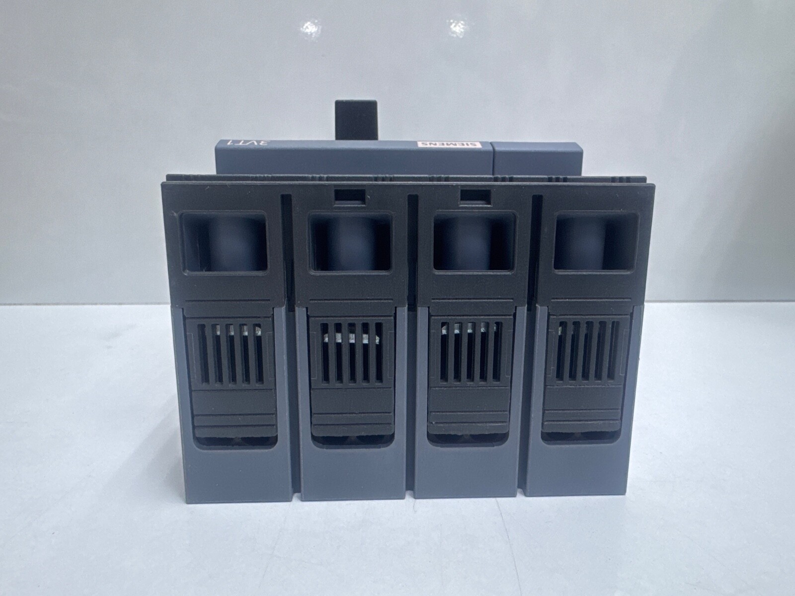 Siemens 3VT1706-2EJ46-0AA0 Circuit Breaker