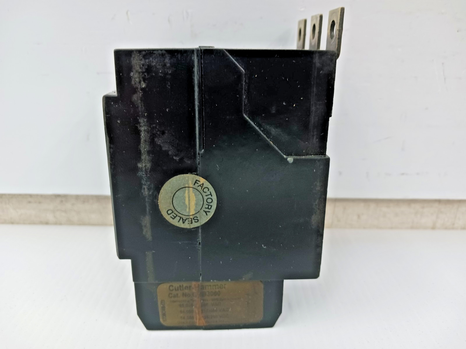 Cutler Hammer 60 Amp Bolt-On Circuit Breaker 3 Pole 277/480 VAC 65kA GHB3060