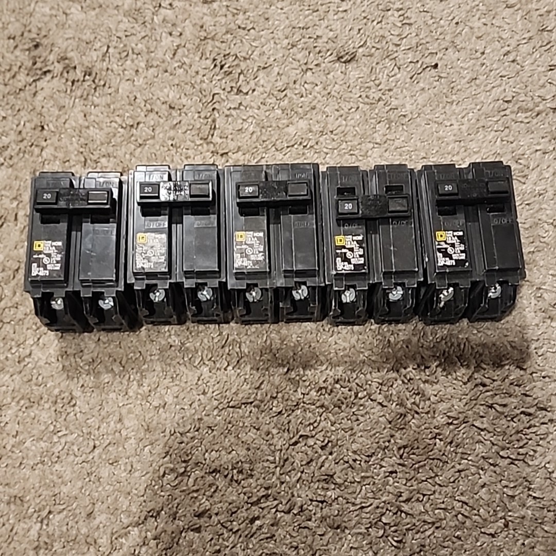 NEW Square D Homeline 20 Amp 2-Pole Circuit Breaker (Lot of 5) HOM220CP