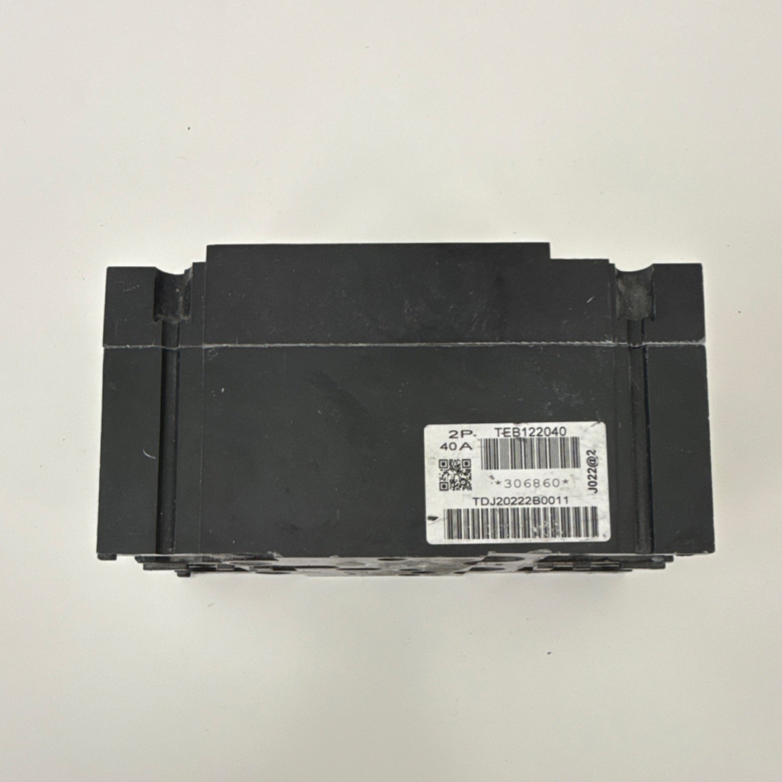 GE TEB122040 2-Pole 40A Circuit Breaker 240V Industrial Black Switch
