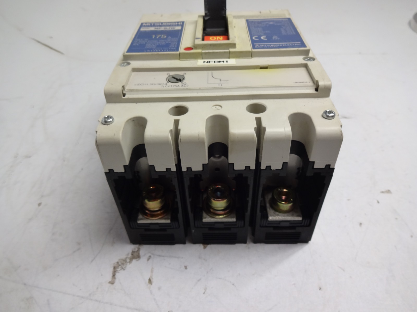 Mitsubishi NF-SJW3175 No-Fuse Circuit Breaker