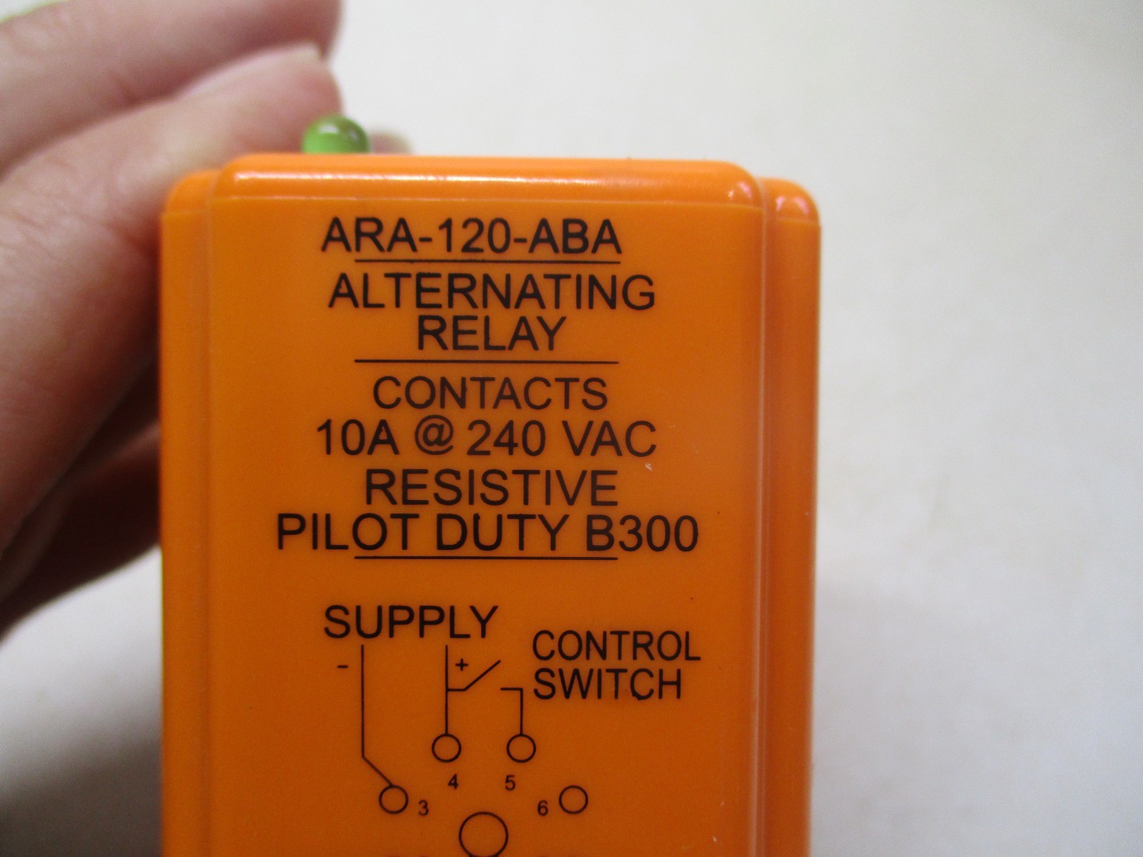 ATC Diversified Electronics Division ARA120ABA Alternating Relay 10A 240 VAC