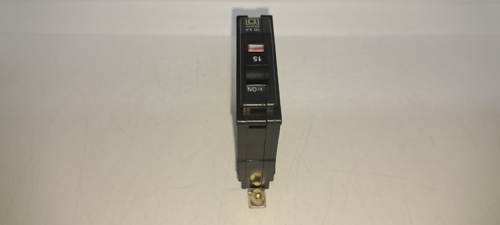 Square D QOB115 15 AMP 1 POLE 120/240V Bolt-on Circuit Breaker Yellow Face NEW