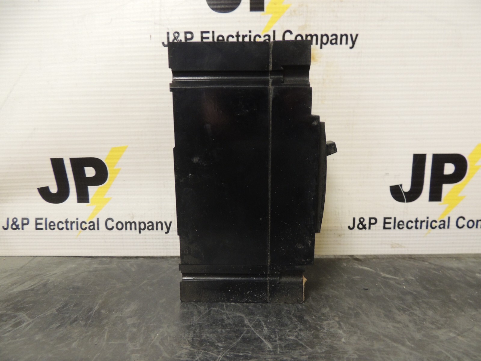 GE TED113020, 20 Amp, 277 Volt, 1 Pole, BLACK, Circuit Breaker- QTY Available!