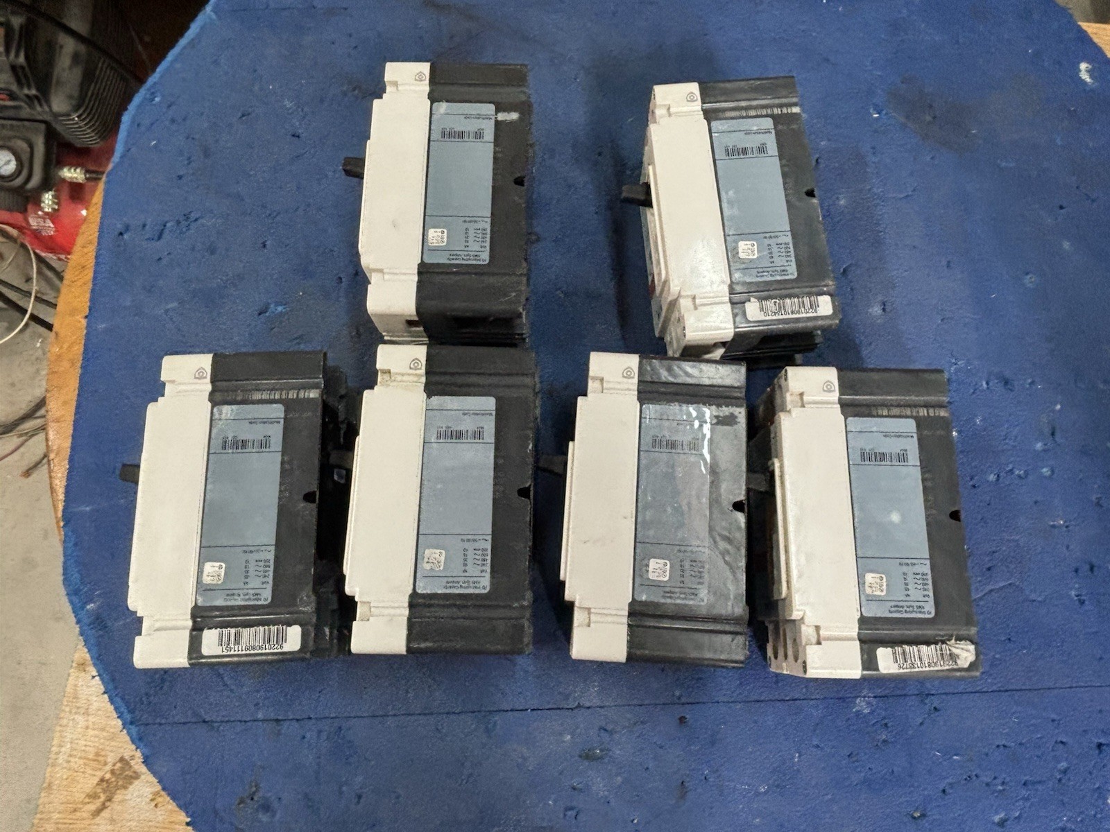 125 Amp FD2125L – Eaton / Cutler-Hammer – Breaker MFG Date 2023