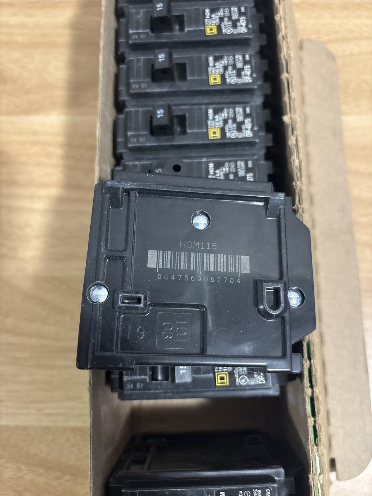10 PACK HOM115CP Homeline, 15A, 1 pole, 120/240VAC BRAND NEW