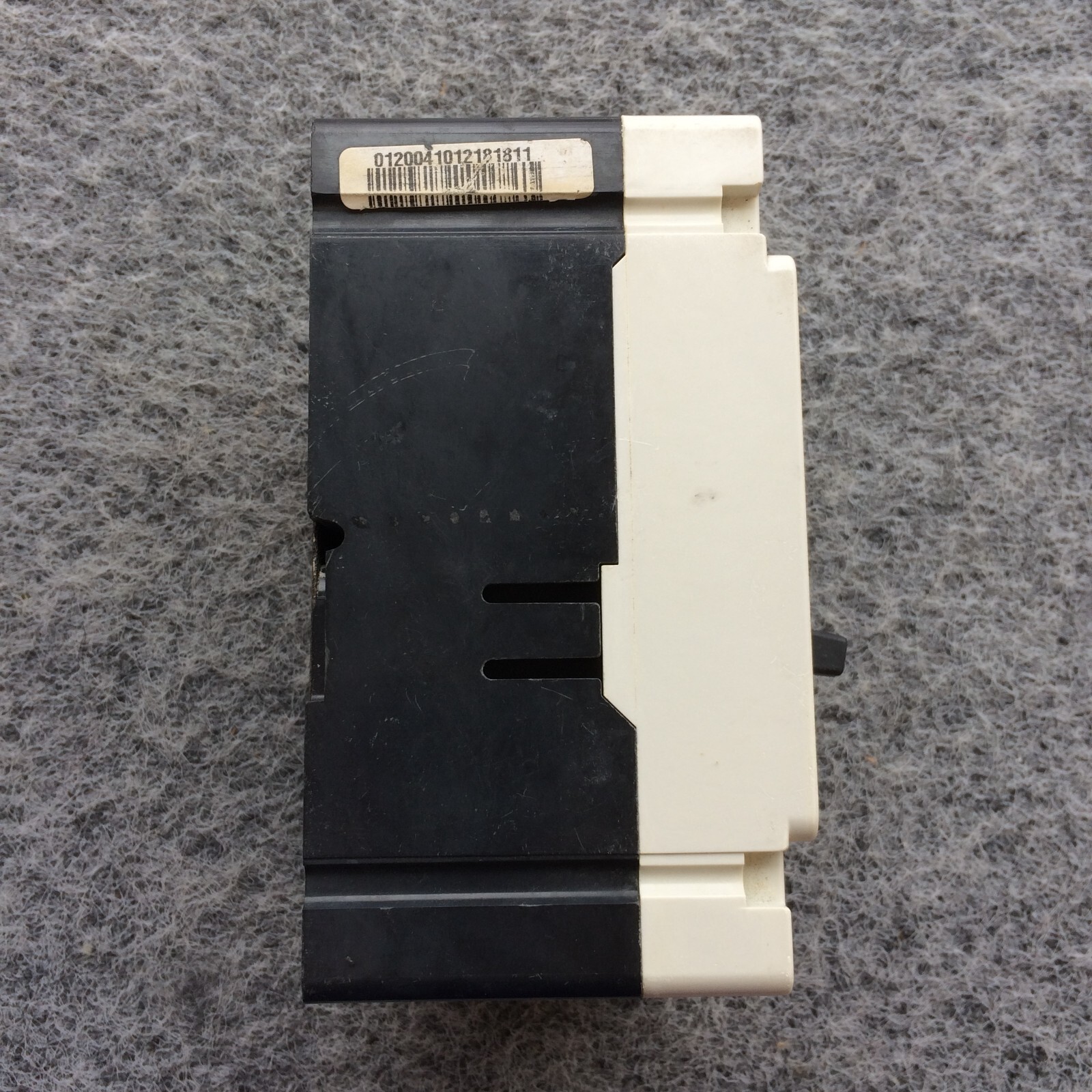 Cutler Hammer HFD3030 30A Circuit Breaker Glossy Red 600V 30 Amp Eaton